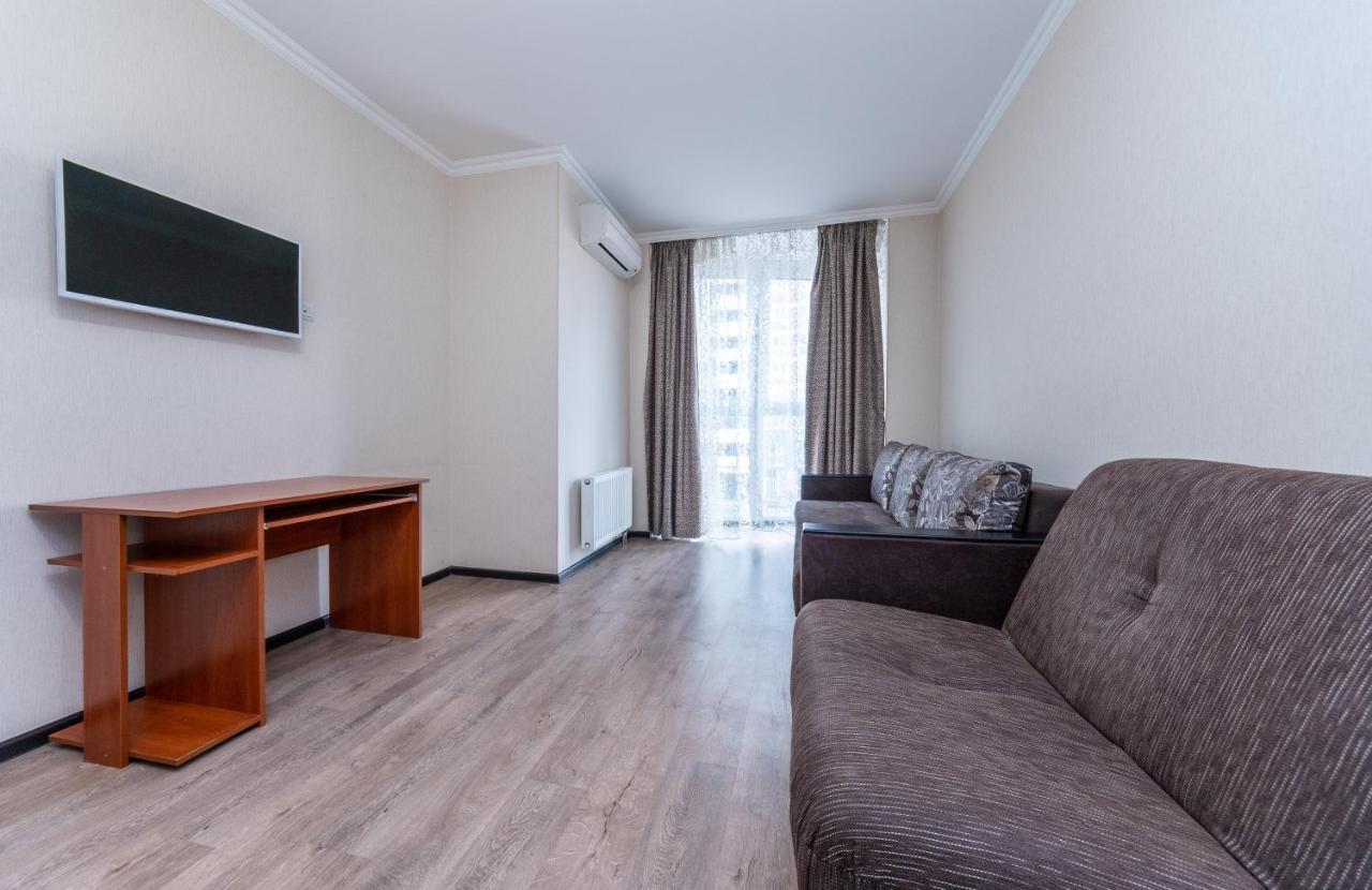 Apartamento Flatrent Drahomanova 2A Kiev Exterior foto
