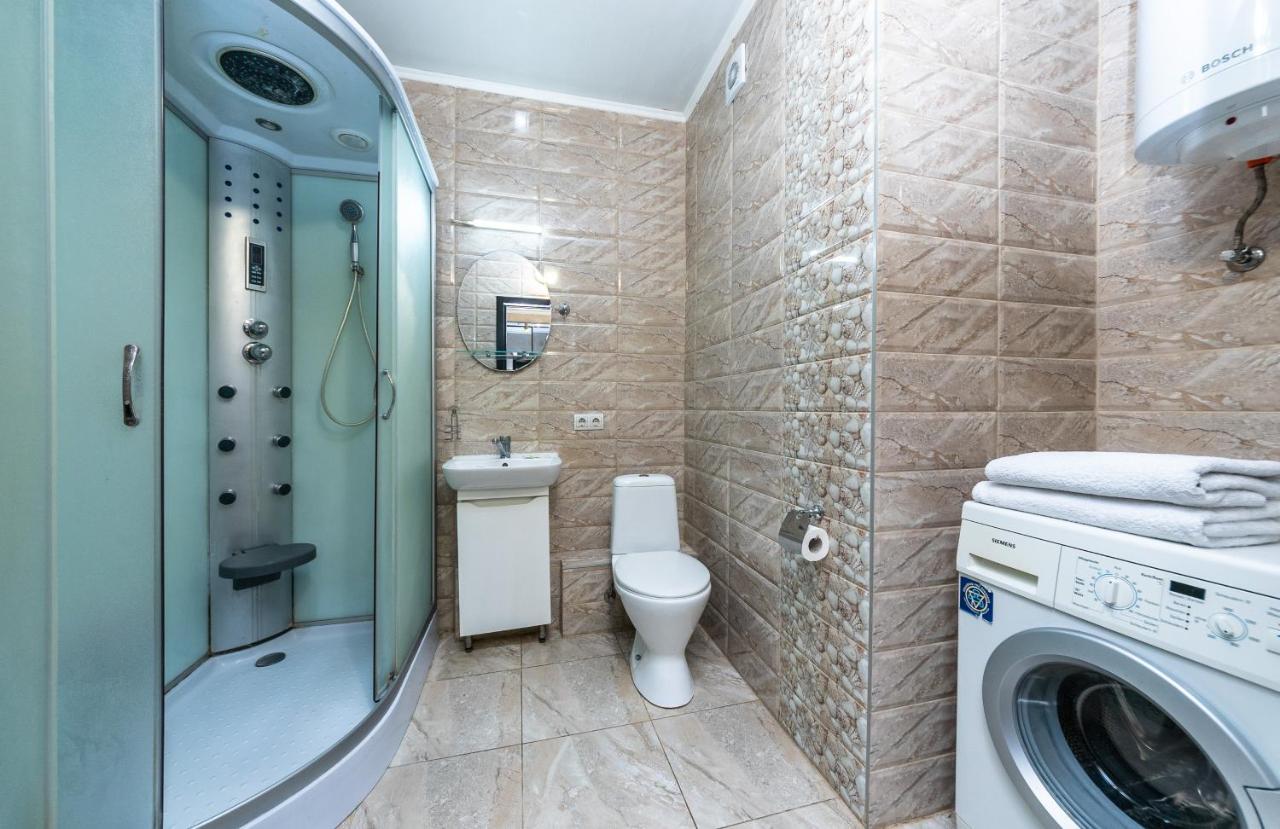 Apartamento Flatrent Drahomanova 2A Kiev Exterior foto