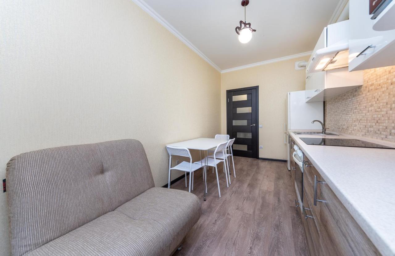 Apartamento Flatrent Drahomanova 2A Kiev Exterior foto