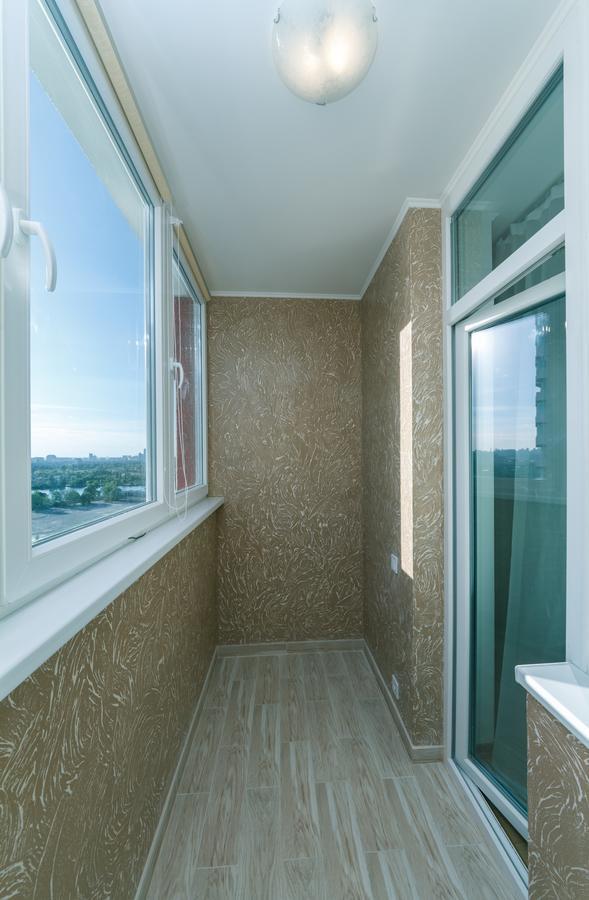 Apartamento Flatrent Drahomanova 2A Kiev Exterior foto