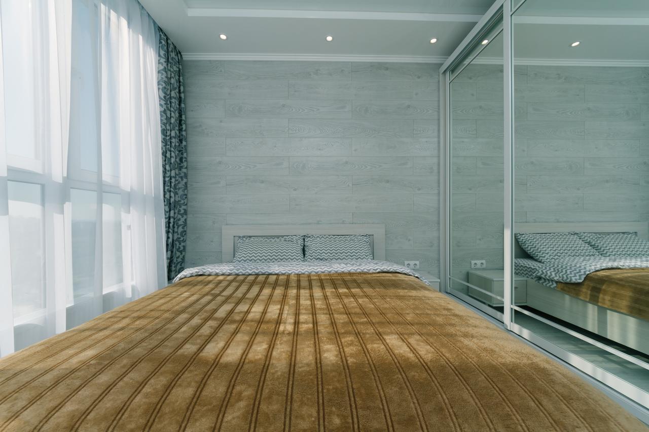 Apartamento Flatrent Drahomanova 2A Kiev Exterior foto
