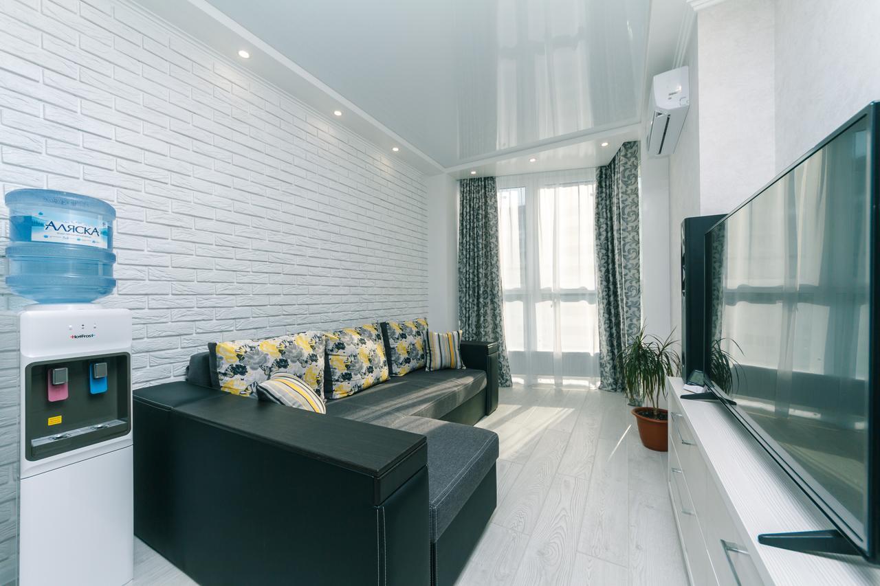 Apartamento Flatrent Drahomanova 2A Kiev Exterior foto